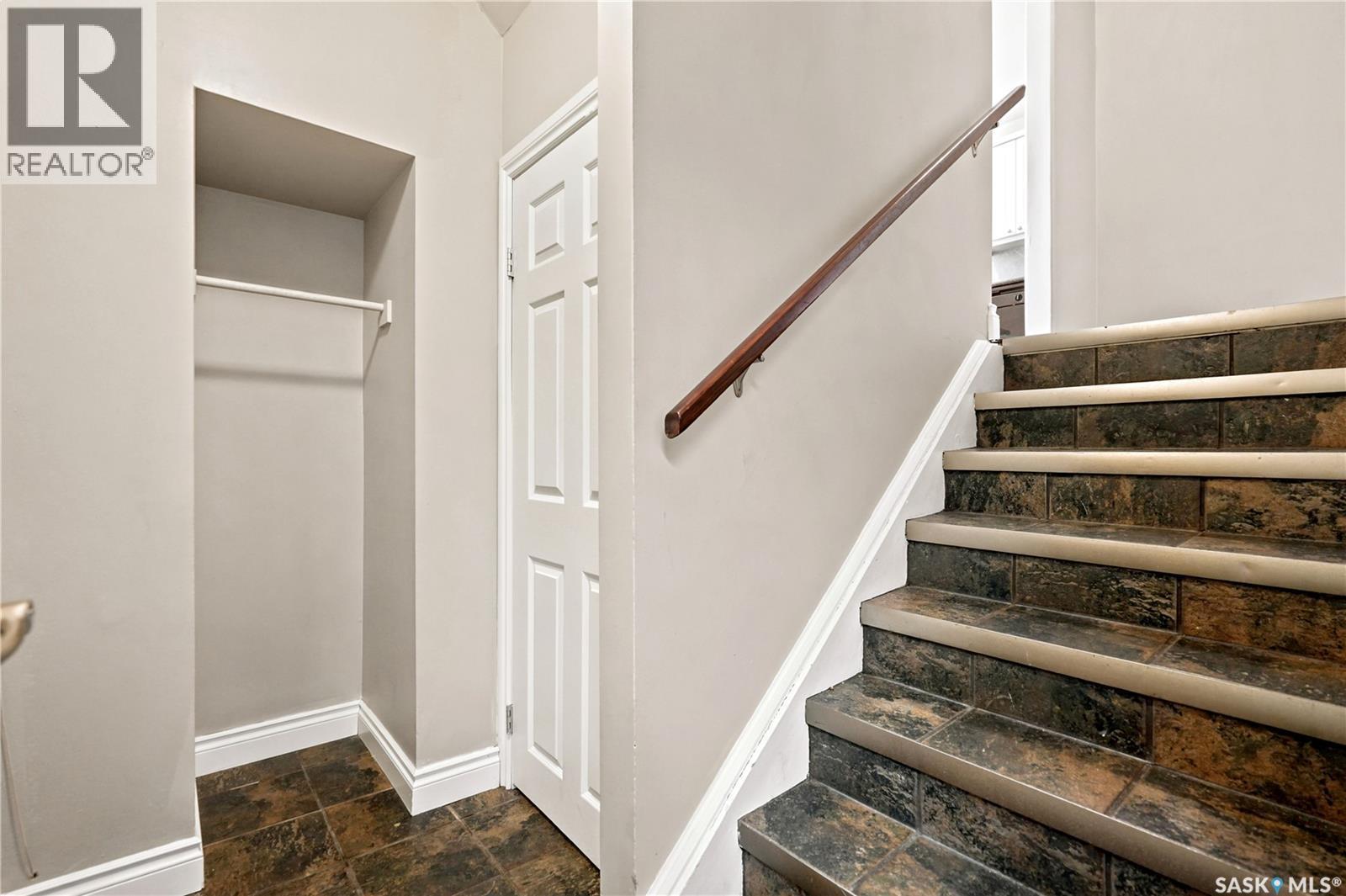 6 1292 Gordon Road, Moose Jaw, SK - Indoor Photo Showing Other Room