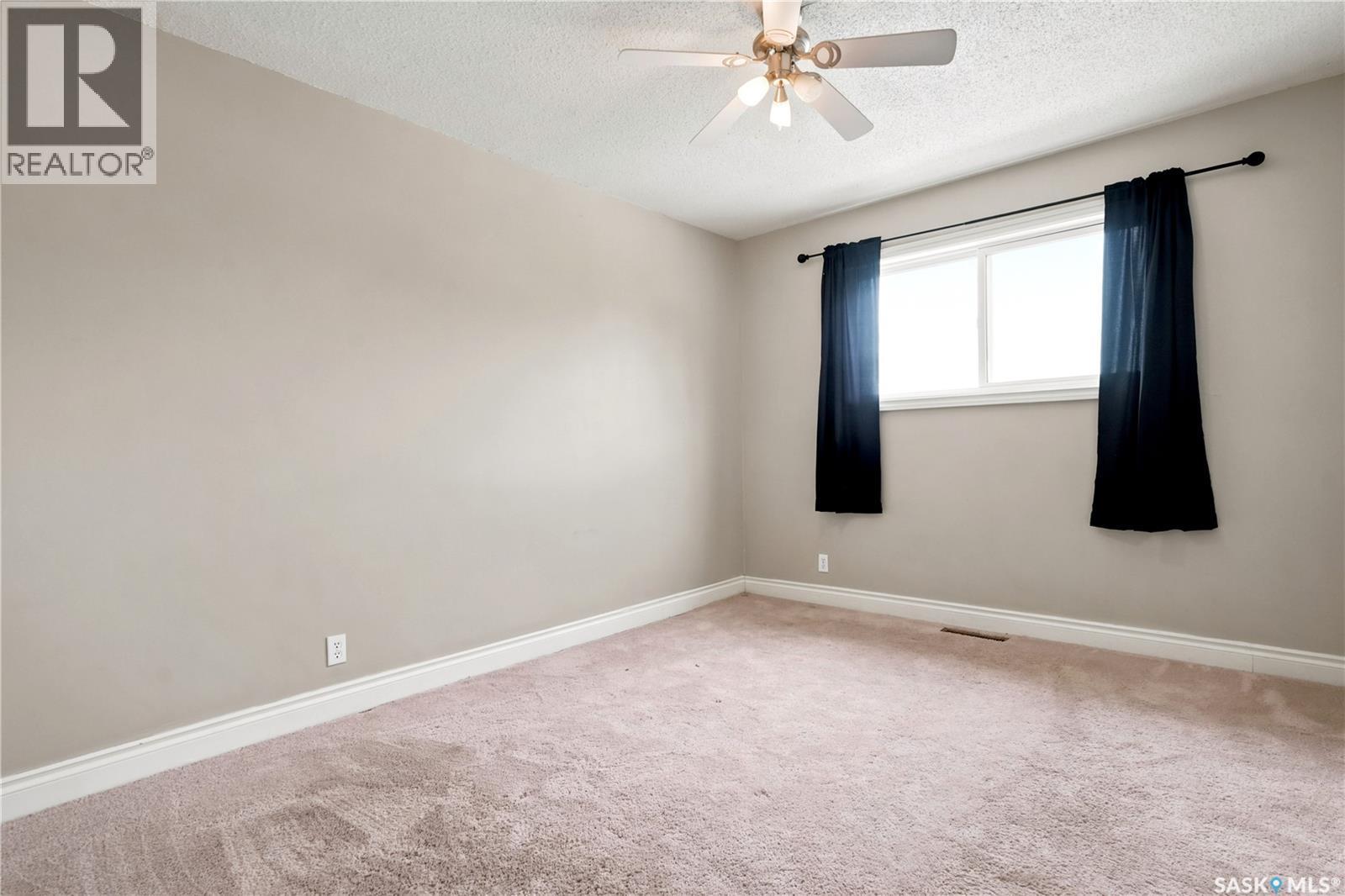 6 1292 Gordon Road, Moose Jaw, SK - Indoor Photo Showing Other Room