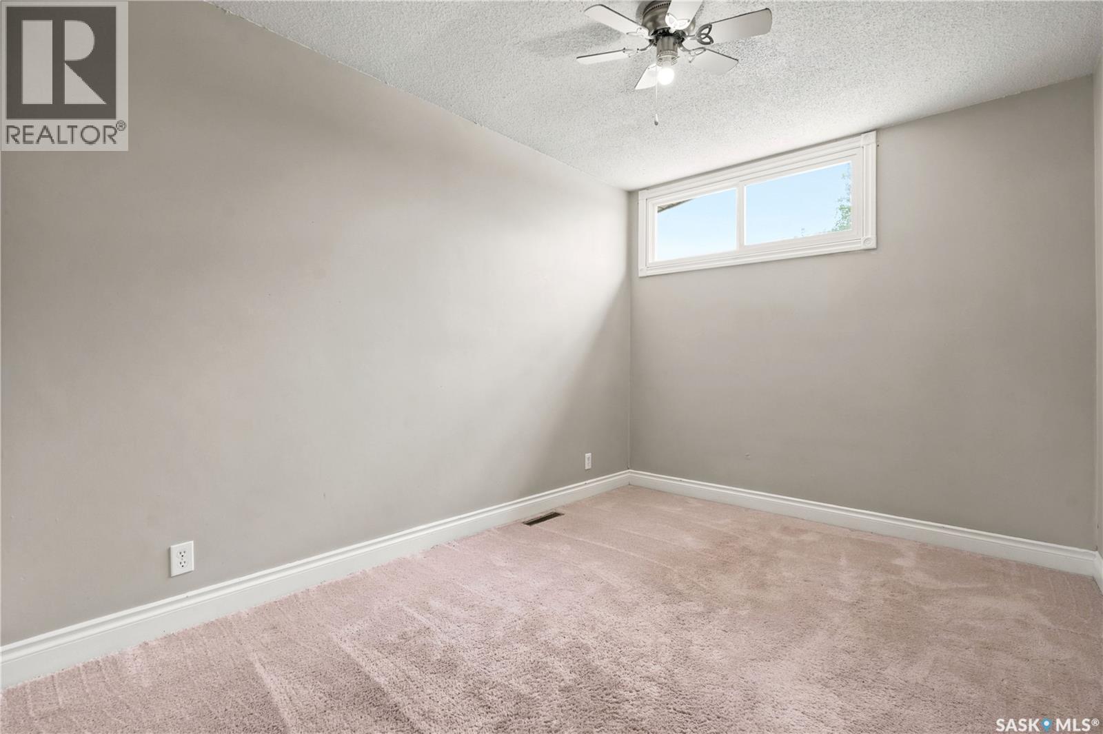6 1292 Gordon Road, Moose Jaw, SK - Indoor Photo Showing Other Room