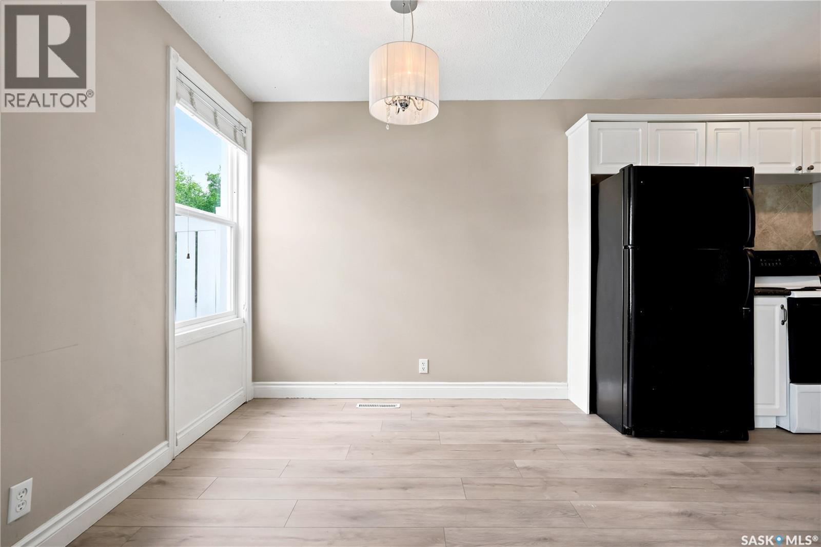 6 1292 Gordon Road, Moose Jaw, SK - Indoor Photo Showing Other Room