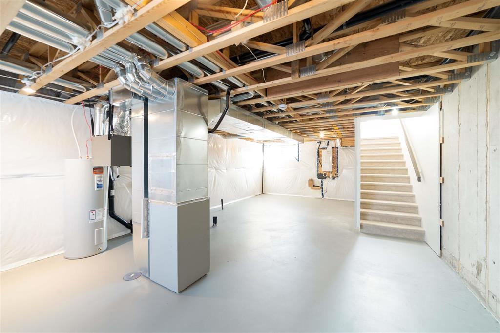 77 Ken Oblik Drive, Winnipeg, MB - Indoor Photo Showing Basement
