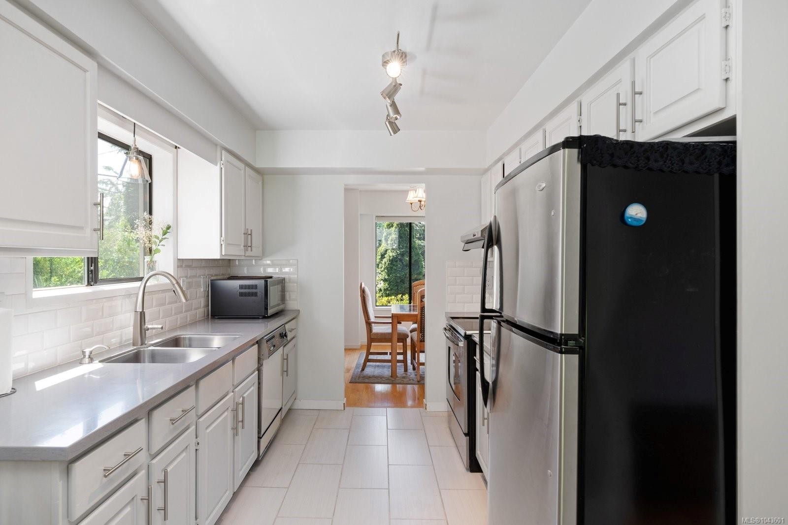 764 Mann Ave, Saanich, BC