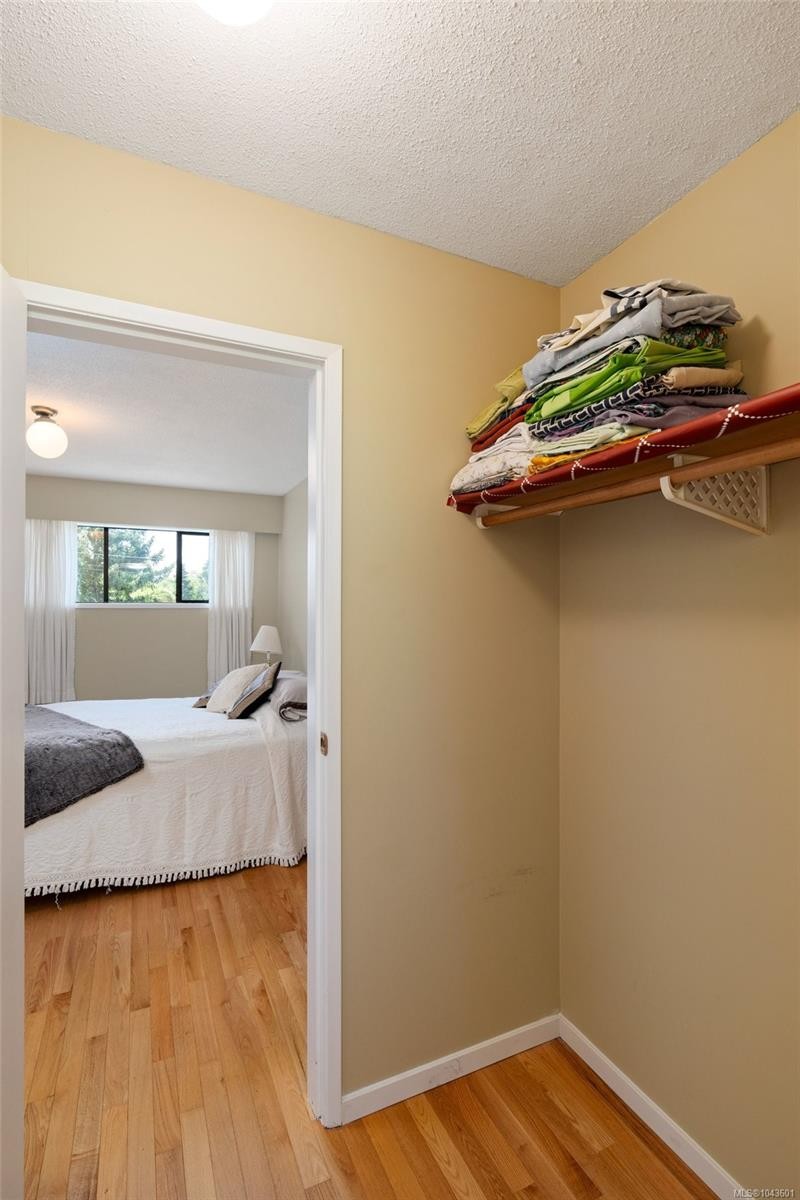 764 Mann Ave, Saanich, BC