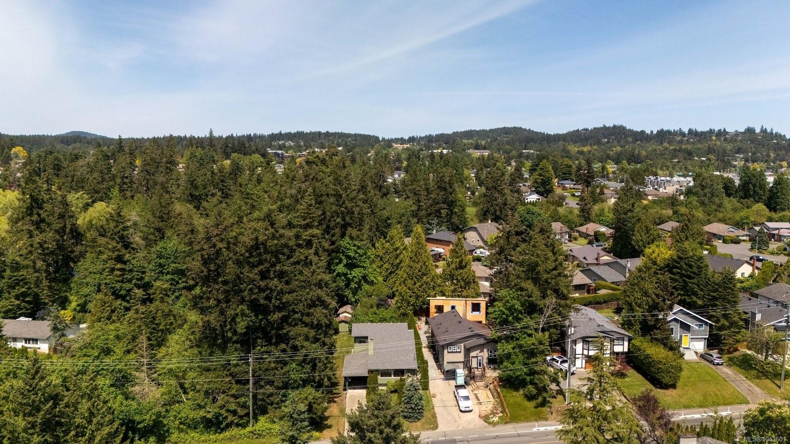 764 Mann Ave, Saanich, BC
