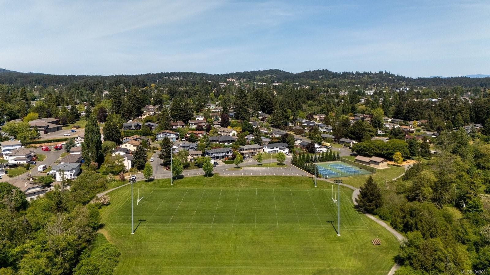 764 Mann Ave, Saanich, BC