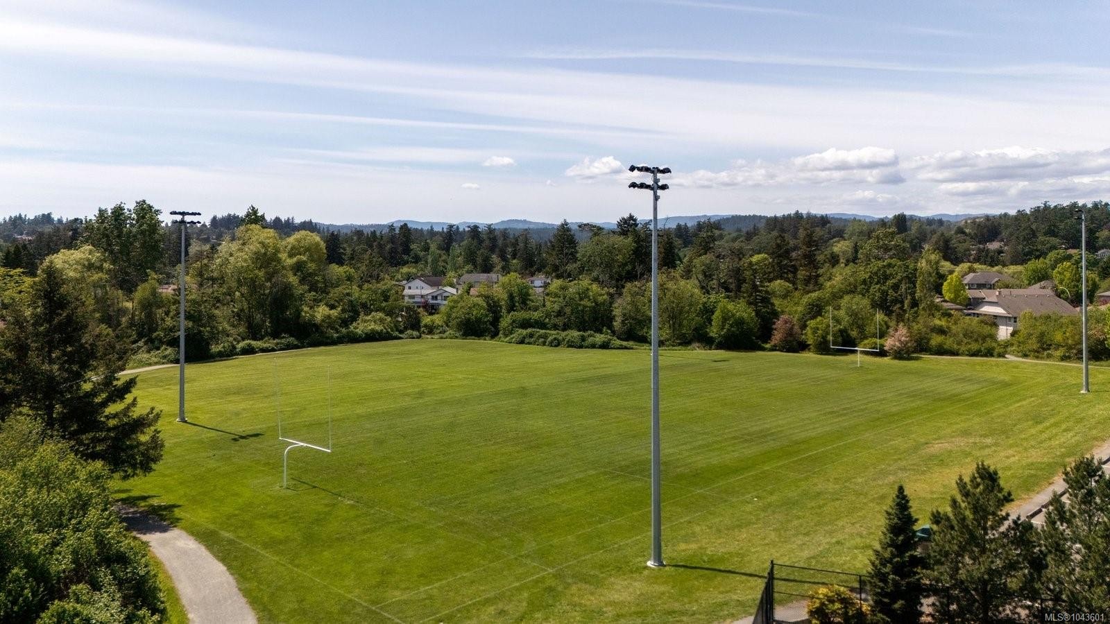764 Mann Ave, Saanich, BC
