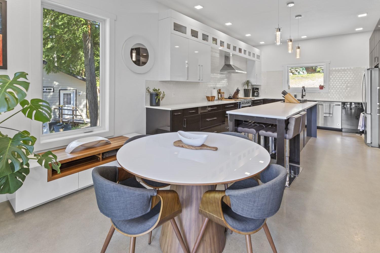13683 Larch Road, Boswell, BC - Indoor Photo Showing Dining Room