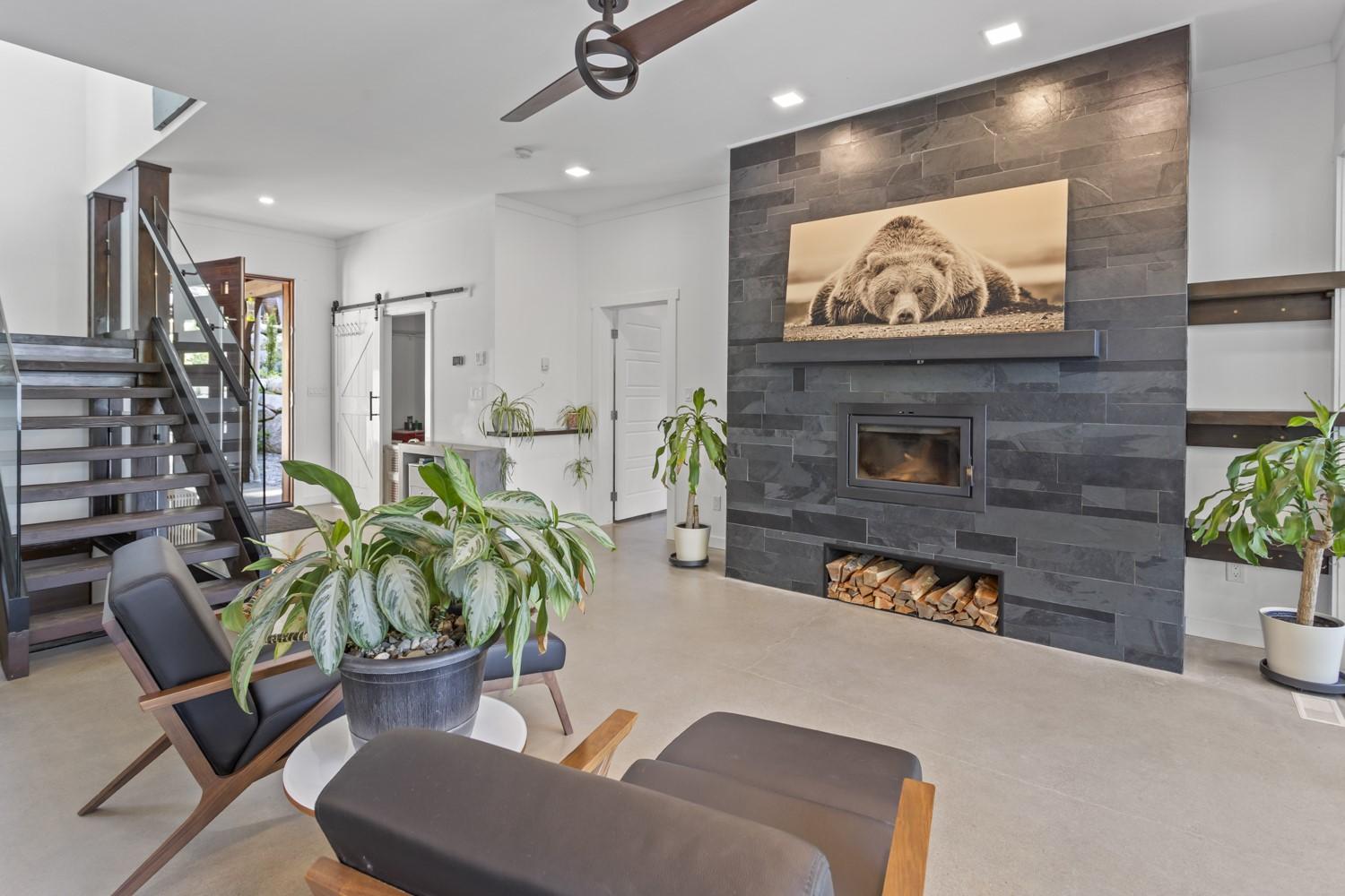 13683 Larch Road, Boswell, BC - Indoor With Fireplace