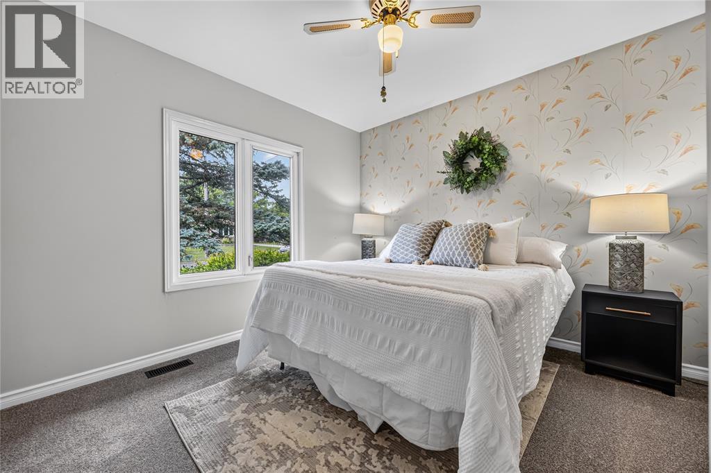 1150 Thomas Drive, Sarnia, ON - Indoor Photo Showing Bedroom