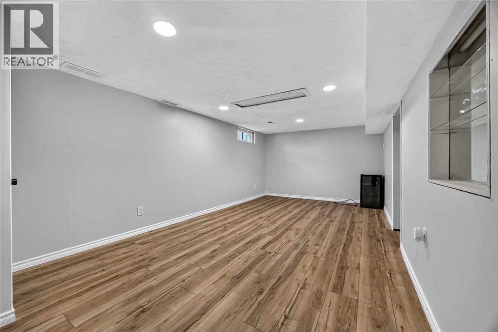 1150 Thomas Drive, Sarnia, ON - Indoor Photo Showing Other Room