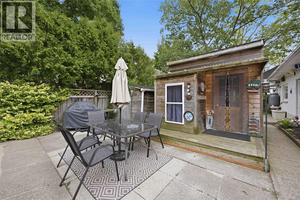 1150 Thomas Drive, Sarnia, ON - Outdoor