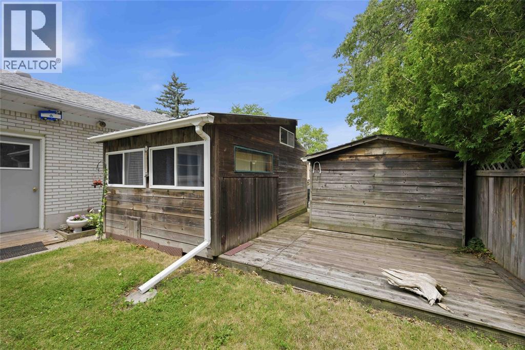 1150 Thomas Drive, Sarnia, ON - Outdoor With Exterior