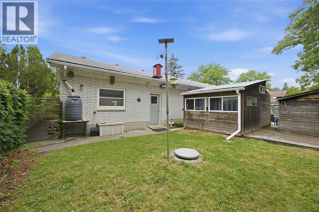 1150 Thomas Drive, Sarnia, ON - Outdoor With Exterior