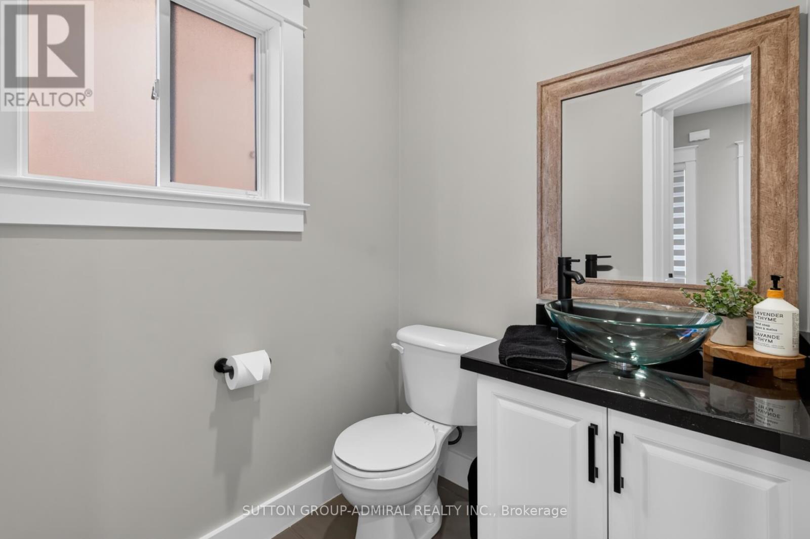 7 Emily Carr Crescent, Caledon, ON - Indoor Photo Showing Bathroom