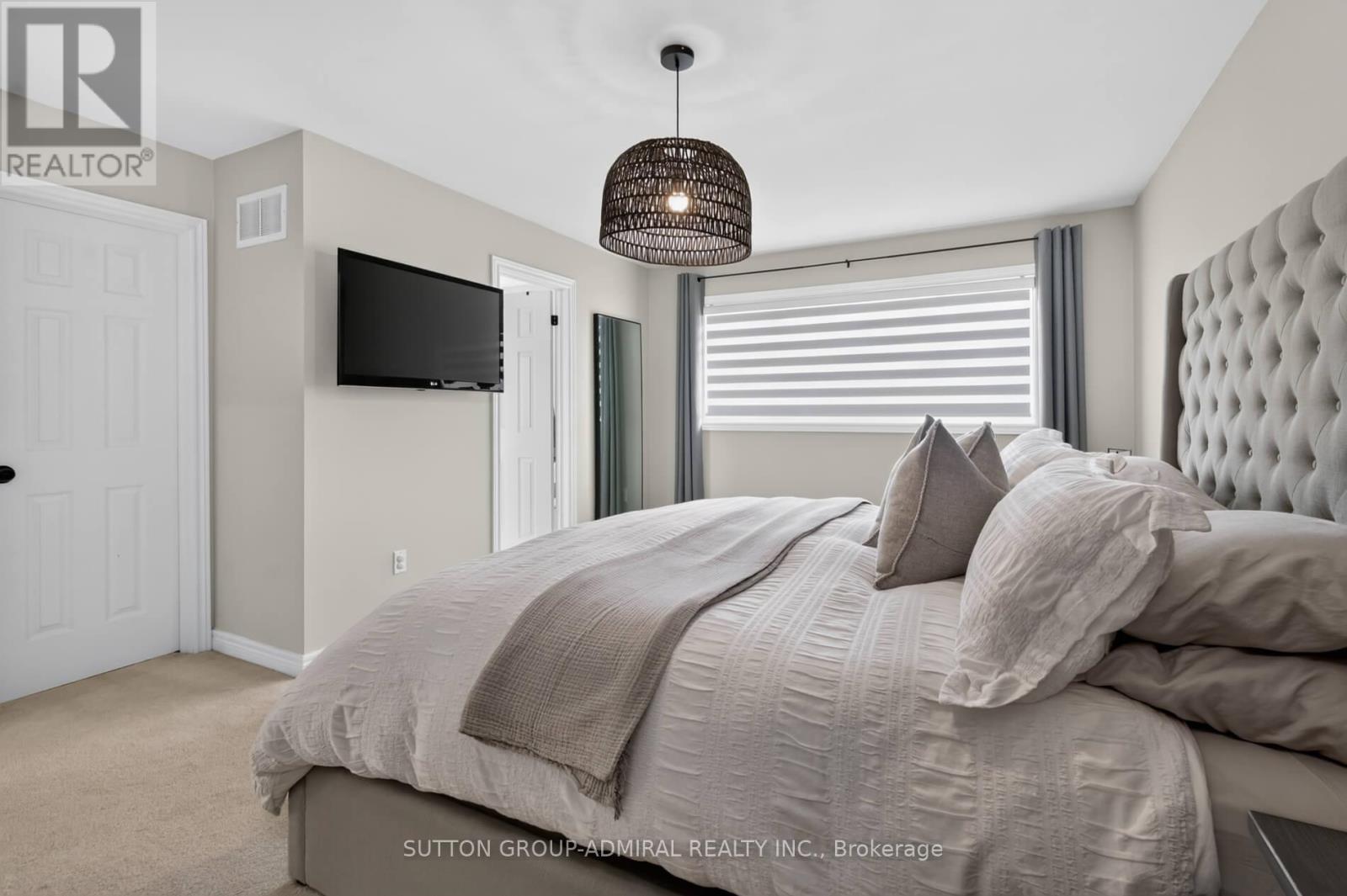 7 Emily Carr Crescent, Caledon, ON - Indoor Photo Showing Bedroom