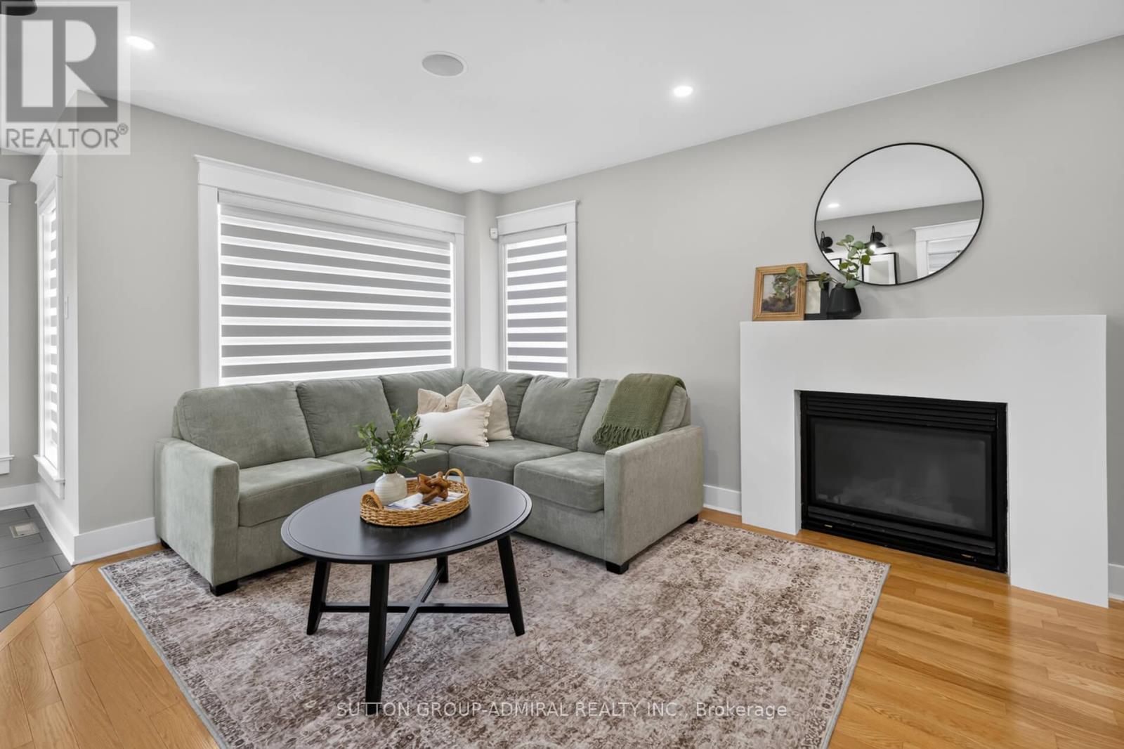 7 Emily Carr Crescent, Caledon, ON - Indoor Photo Showing Living Room With Fireplace