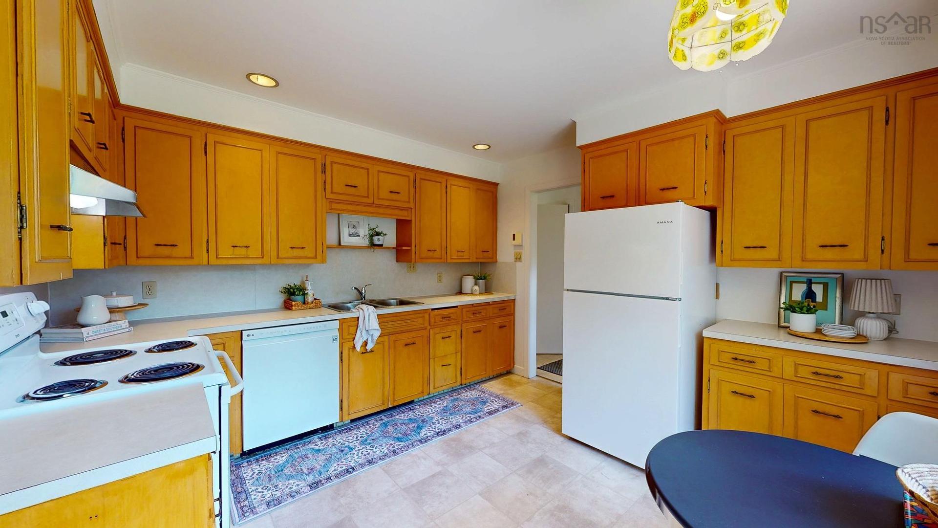 20 Grandview Drive, Wolfville, NS - Indoor Photo Showing Kitchen