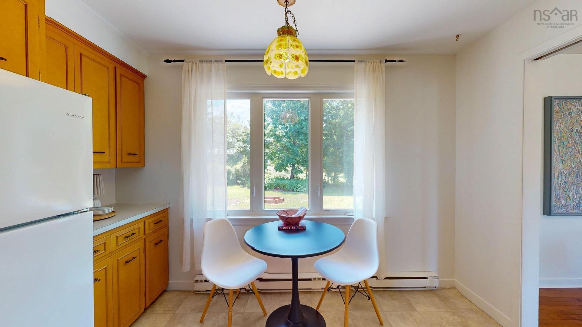20 Grandview Drive, Wolfville, NS - Indoor Photo Showing Dining Room