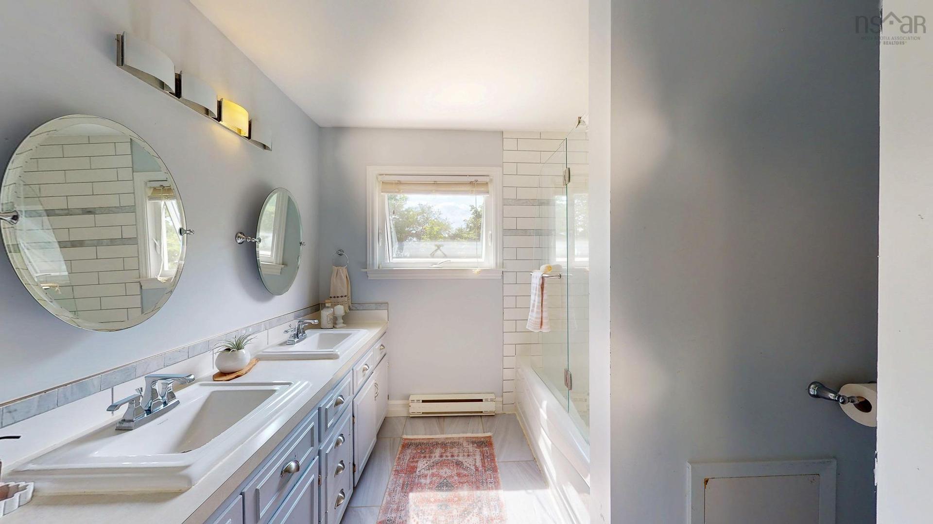 20 Grandview Drive, Wolfville, NS - Indoor Photo Showing Bathroom
