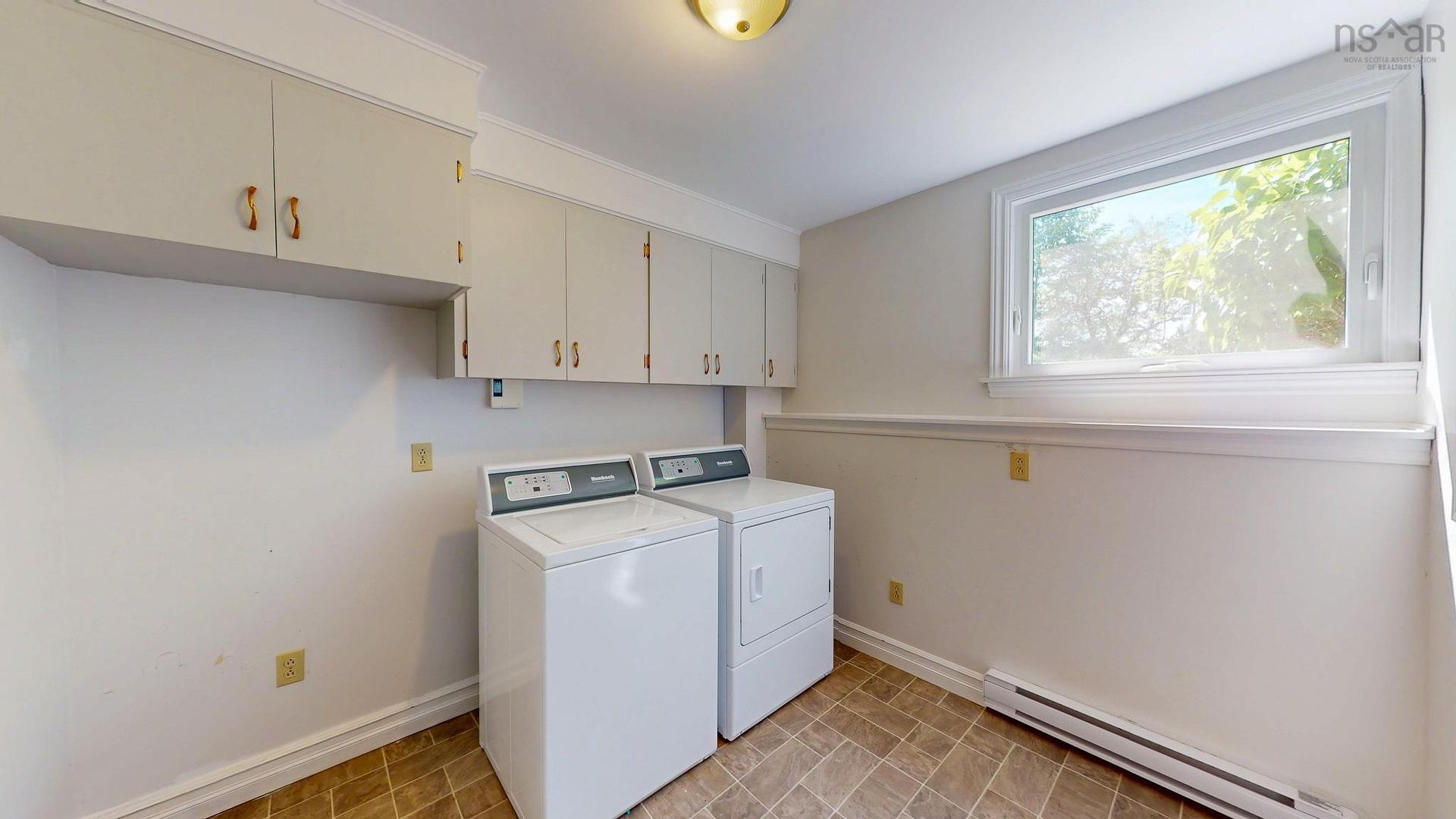 20 Grandview Drive, Wolfville, NS - Indoor Photo Showing Laundry Room