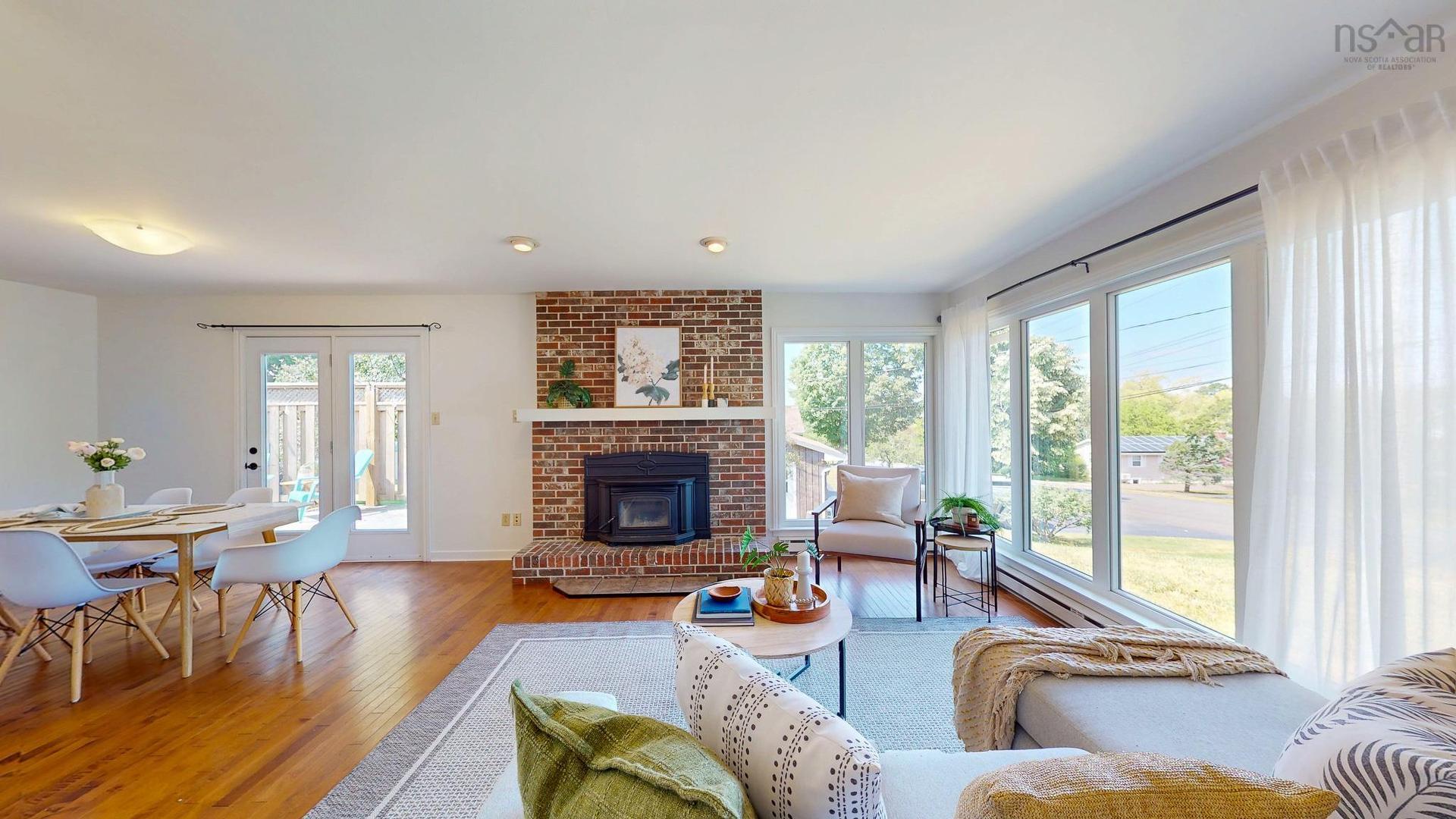 20 Grandview Drive, Wolfville, NS - Indoor Photo Showing Living Room With Fireplace