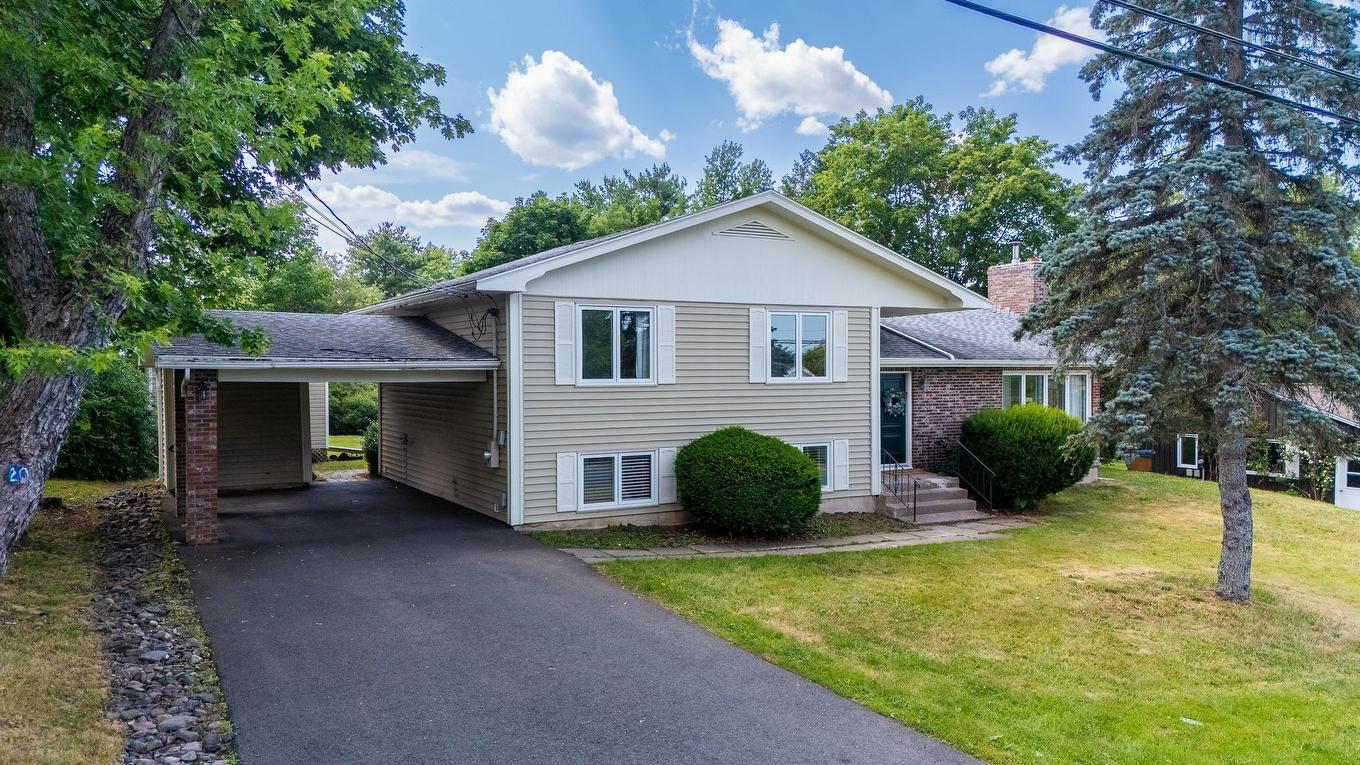 20 Grandview Drive, Wolfville, NS - Outdoor With Facade
