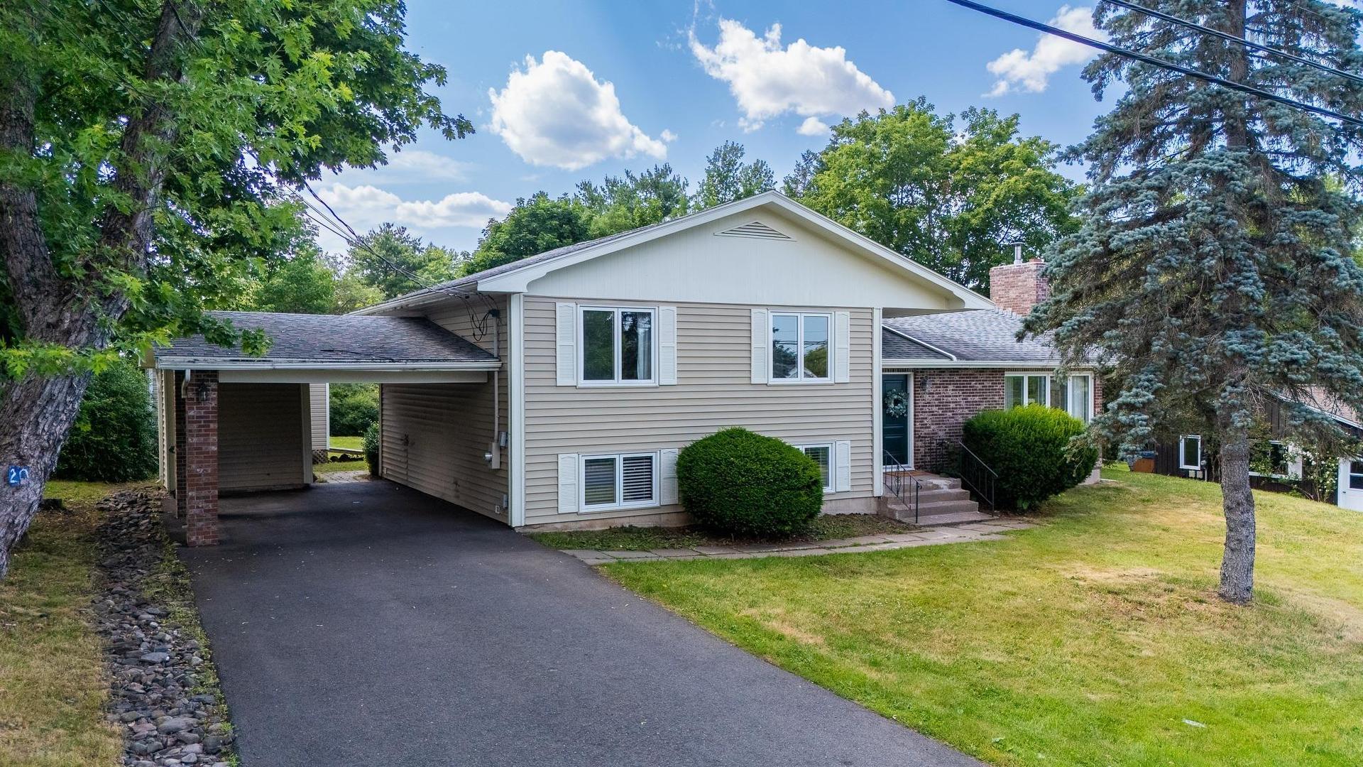 20 Grandview Drive, Wolfville, NS - Outdoor With Facade