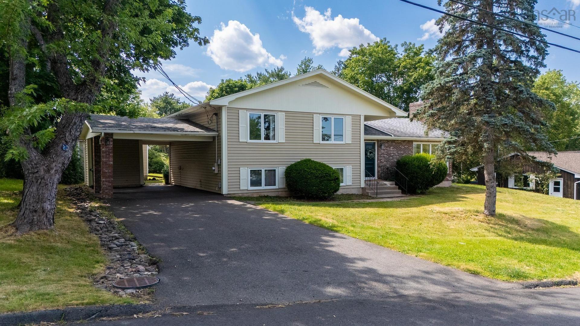 20 Grandview Drive, Wolfville, NS - Outdoor With Facade