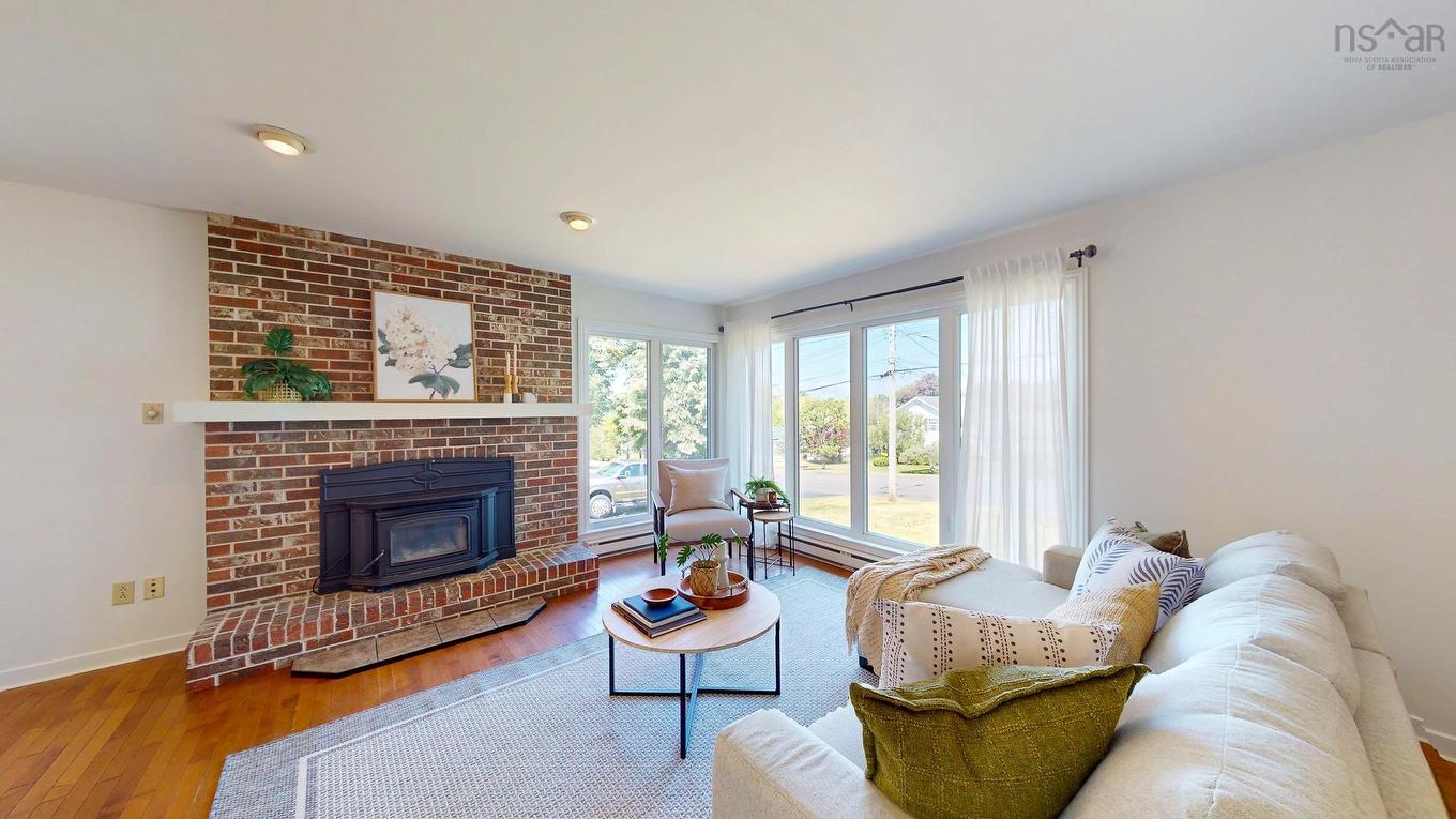 20 Grandview Drive, Wolfville, NS - Indoor Photo Showing Living Room With Fireplace