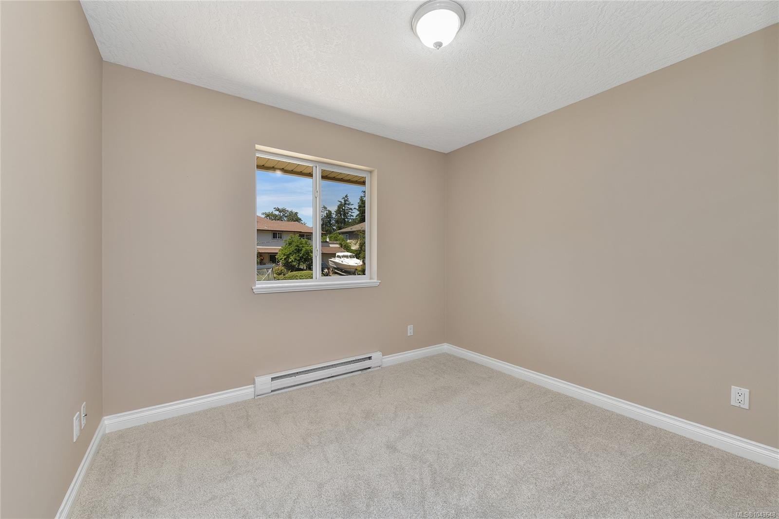 585 Hansen Ave, Langford, BC