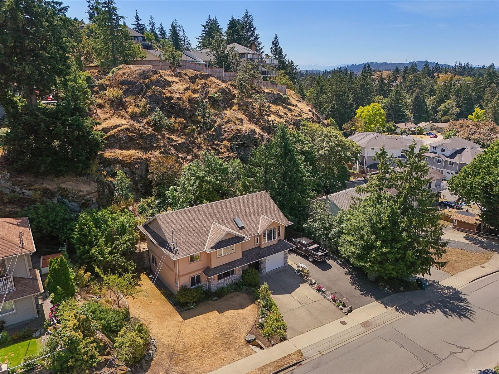 585 Hansen Ave, Langford, BC