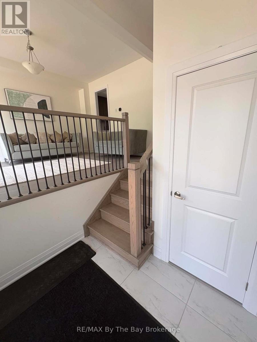 Upper Unit - 218 Mapleside Drive, Wasaga Beach, ON - Indoor Photo Showing Other Room