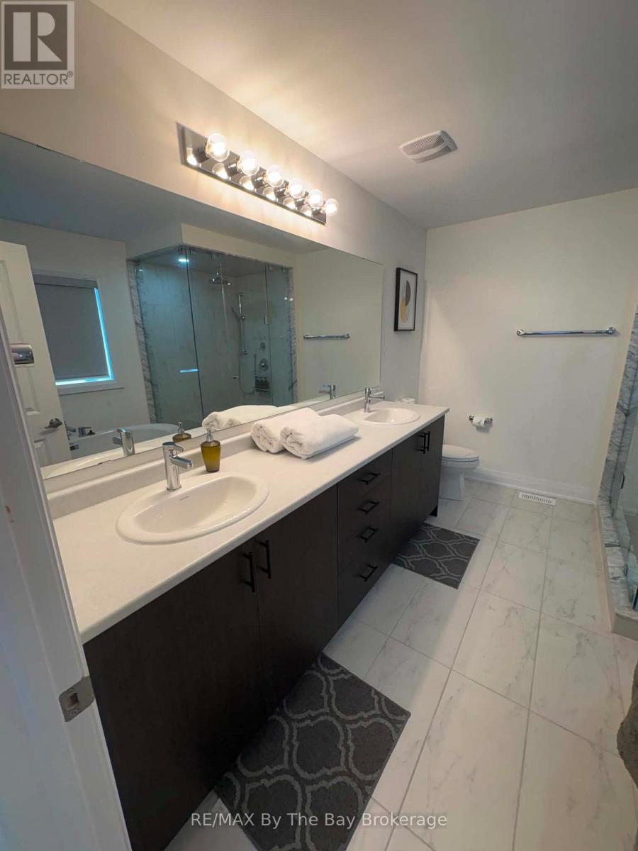 Upper Unit - 218 Mapleside Drive, Wasaga Beach, ON - Indoor Photo Showing Bathroom