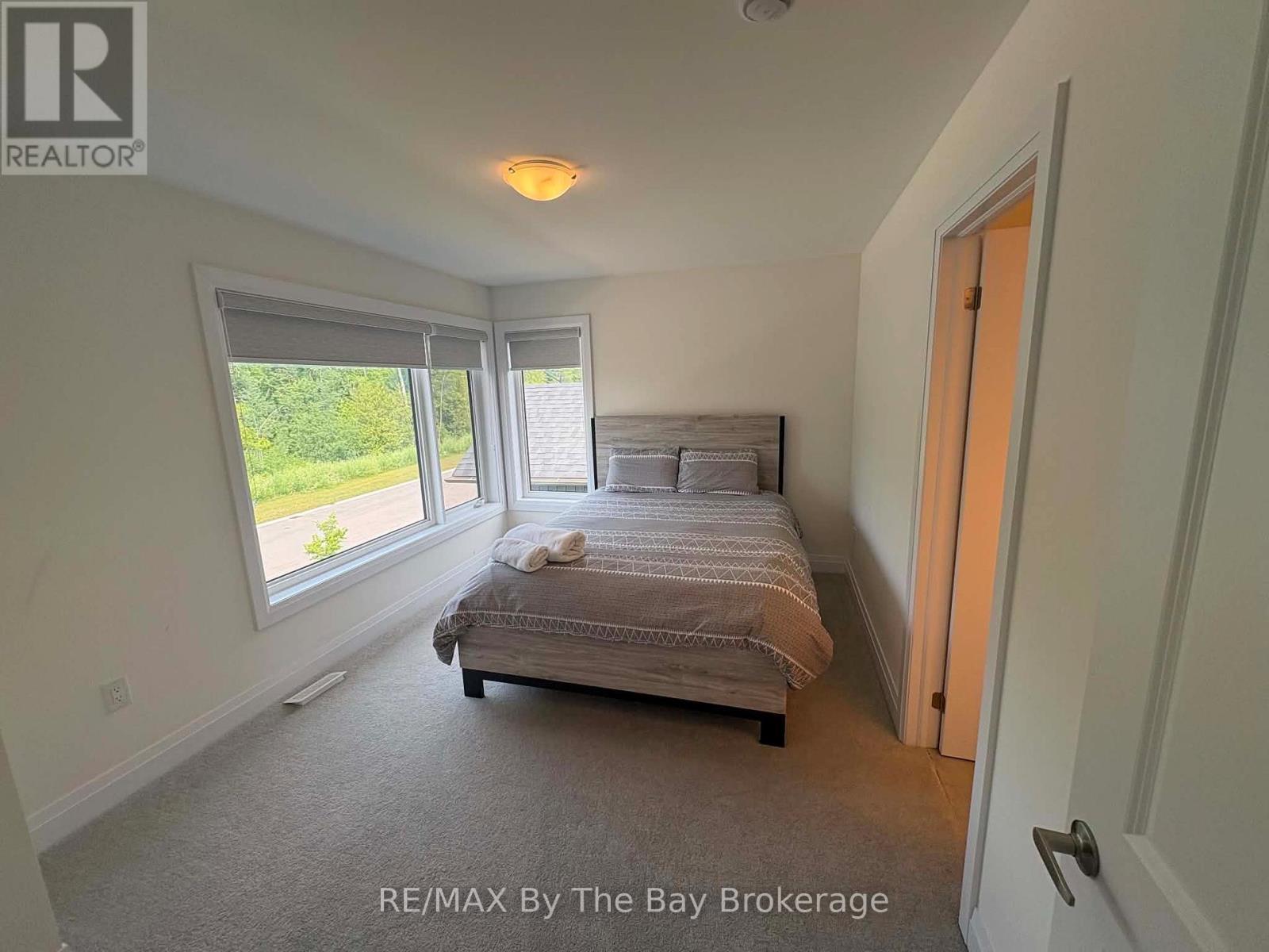 Upper Unit - 218 Mapleside Drive, Wasaga Beach, ON - Indoor Photo Showing Bedroom