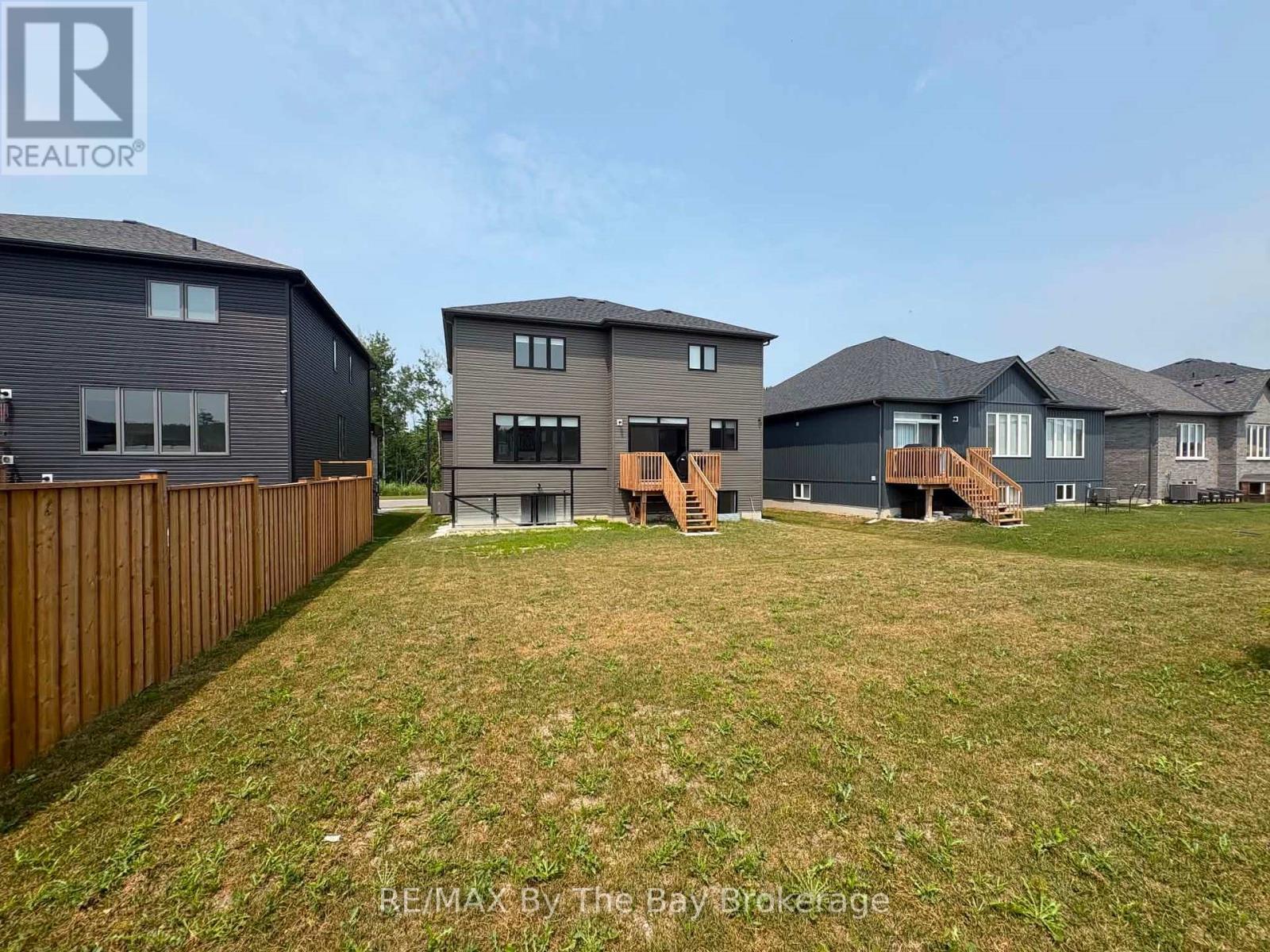 Upper Unit - 218 Mapleside Drive, Wasaga Beach, ON - Outdoor With Exterior