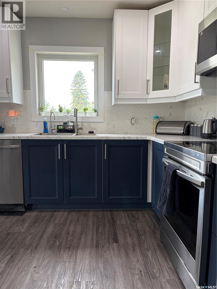 4 Mission Bay, Lebret, SK - Indoor Photo Showing Kitchen