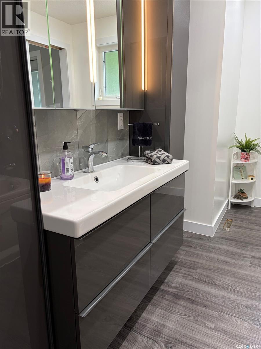 4 Mission Bay, Lebret, SK - Indoor Photo Showing Bathroom