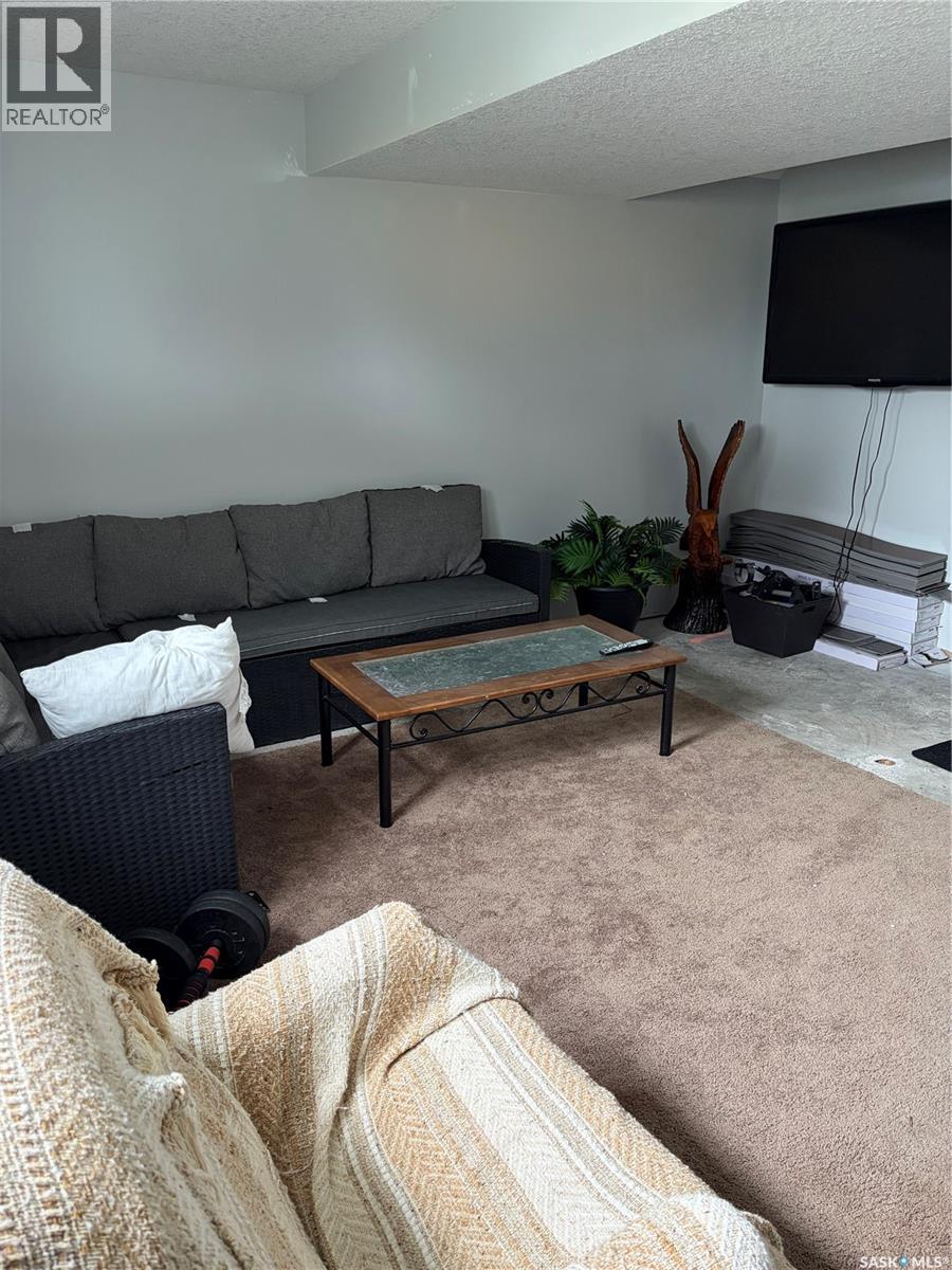 4 Mission Bay, Lebret, SK - Indoor