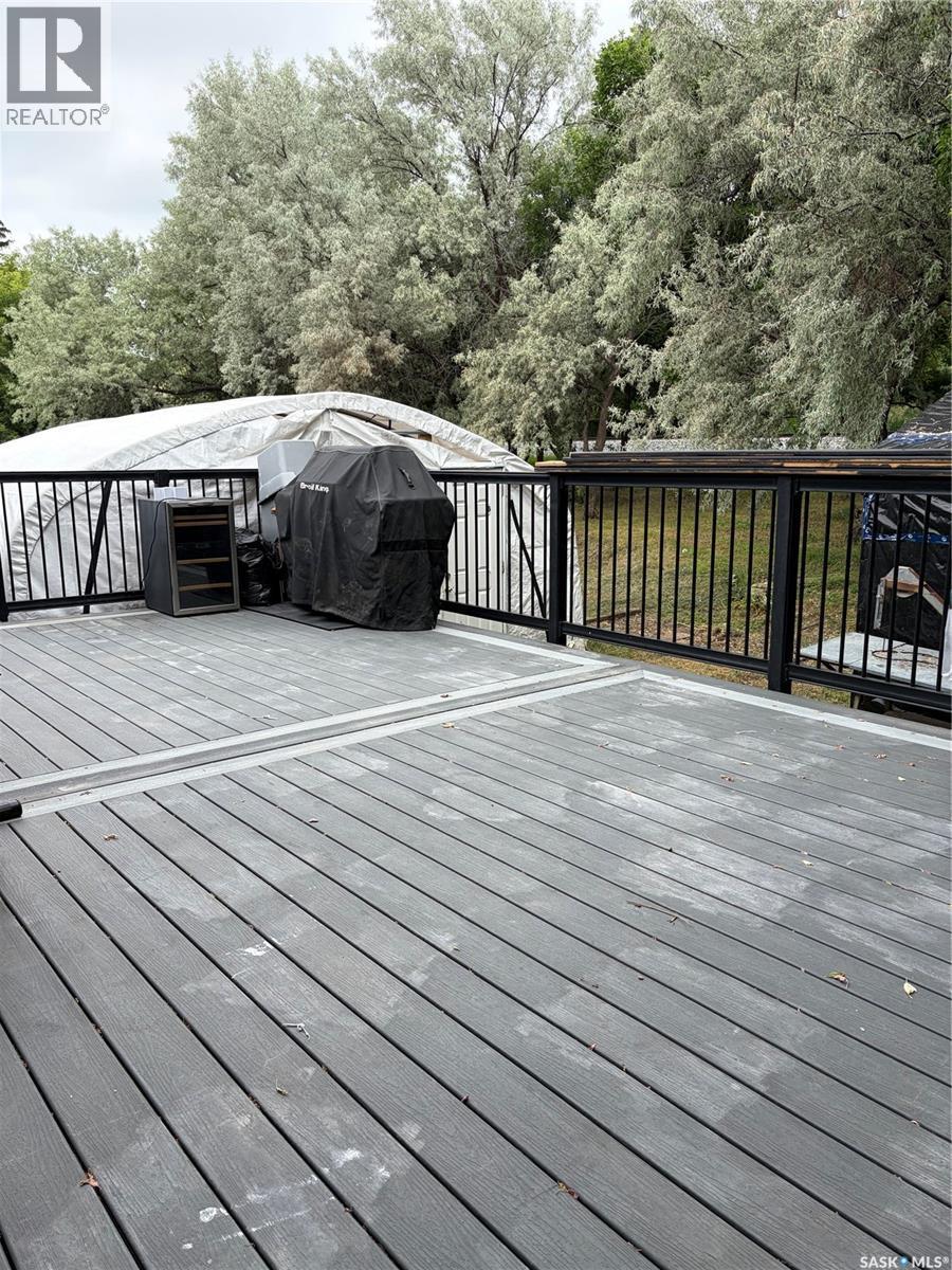 4 Mission Bay, Lebret, SK - Outdoor With Deck Patio Veranda