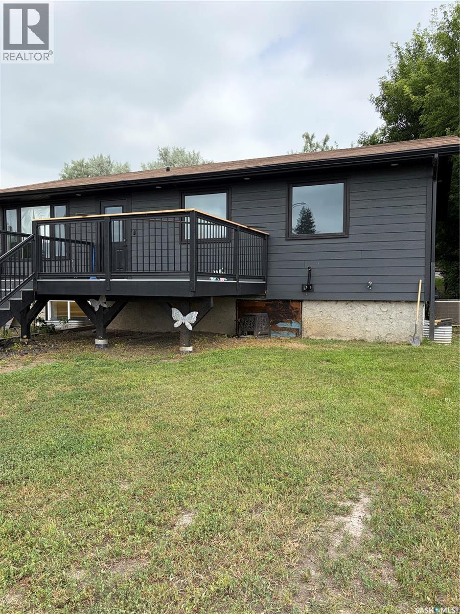 4 Mission Bay, Lebret, SK - Outdoor With Deck Patio Veranda With Exterior