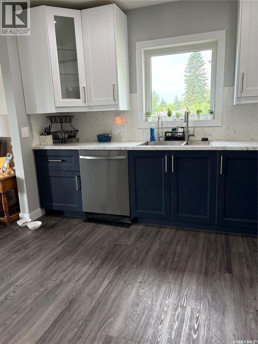 4 Mission Bay, Lebret, SK - Indoor Photo Showing Kitchen