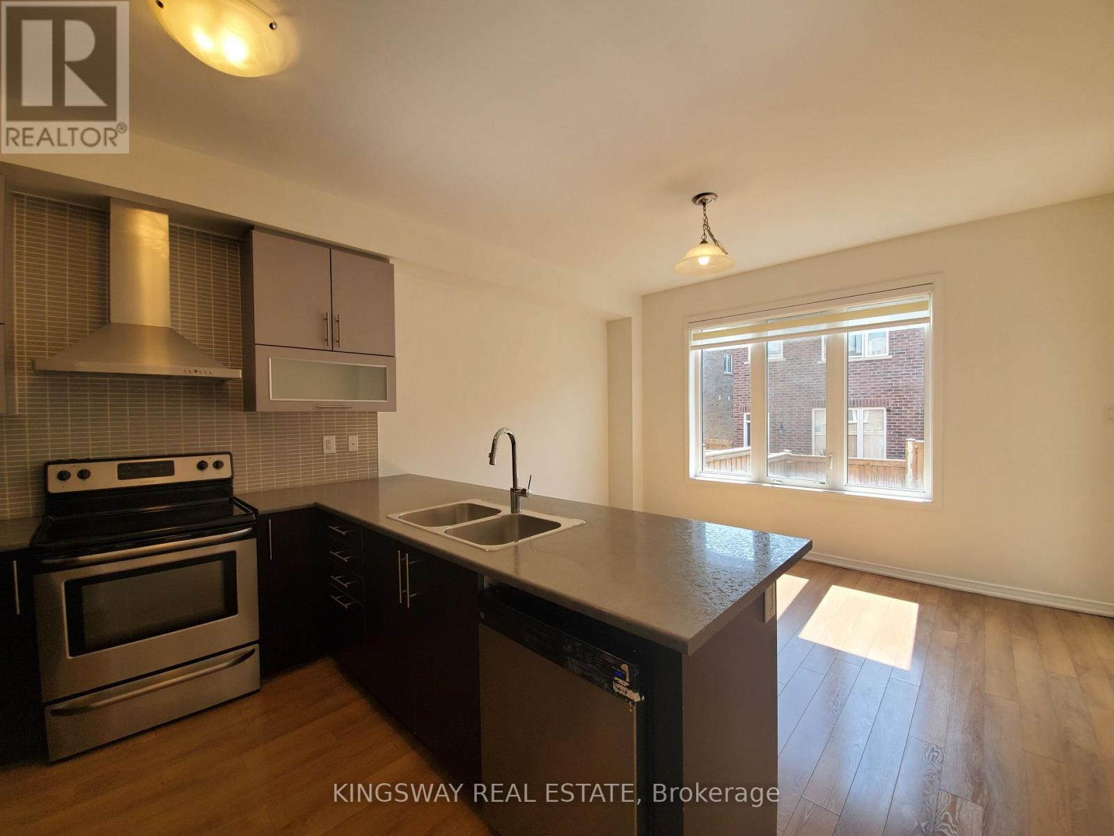 593 Remembrance Road, Brampton, ON - Indoor Photo Showing Kitchen With Double Sink