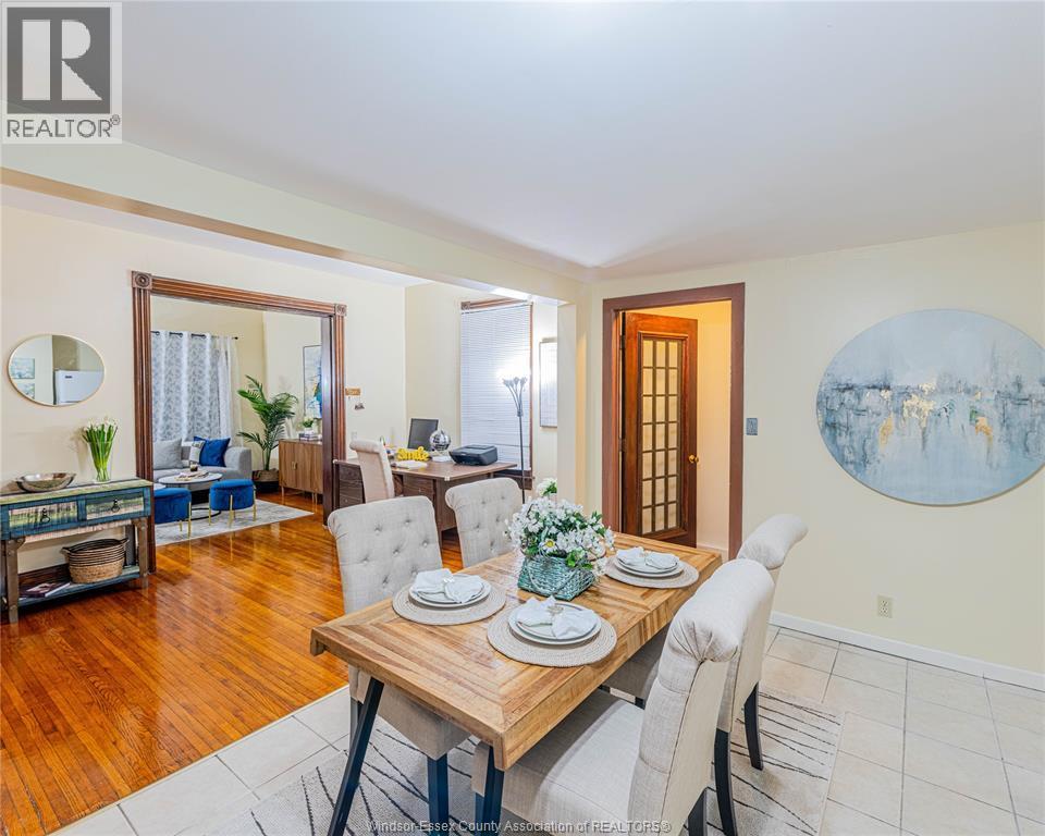 576 Janette, Windsor, ON - Indoor Photo Showing Dining Room