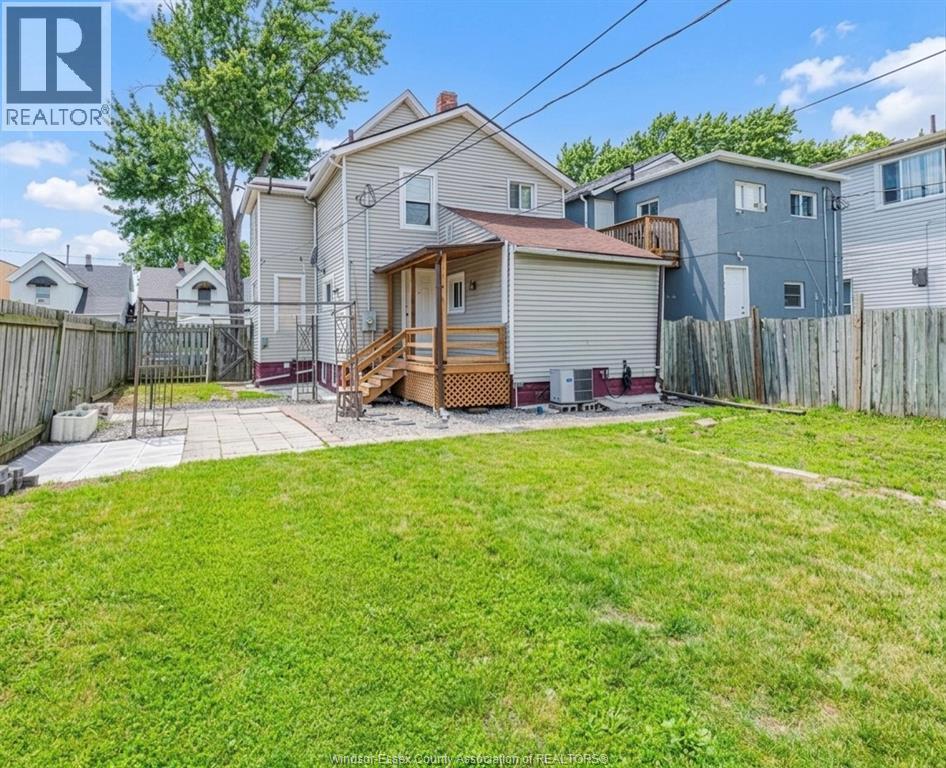 576 Janette, Windsor, ON - Outdoor