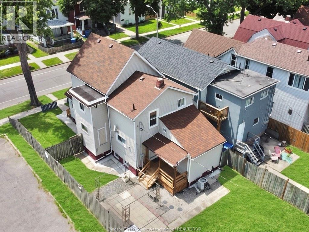 576 Janette, Windsor, ON - Outdoor With Deck Patio Veranda