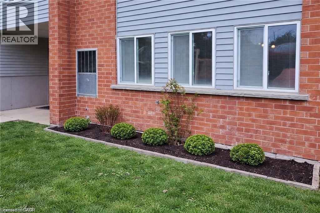 500 Westmount Road W Unit# 103, Kitchener, ON - Outdoor
