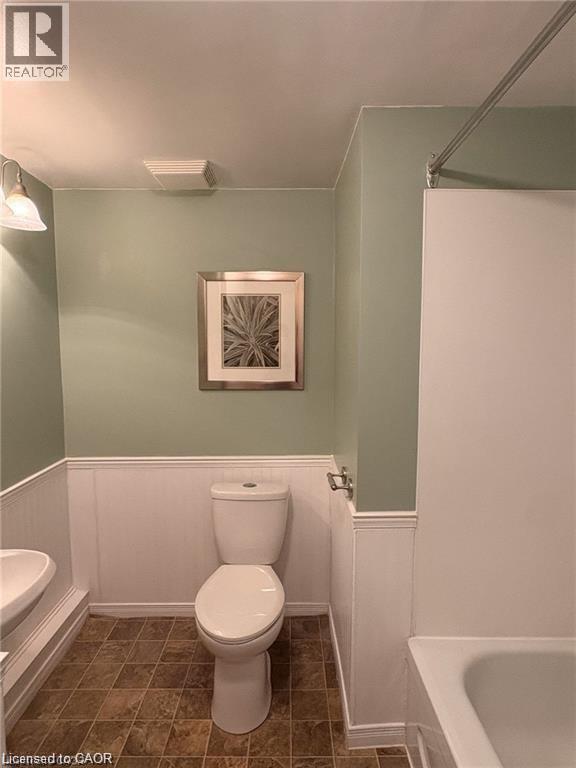 500 Westmount Road W Unit# 103, Kitchener, ON - Indoor Photo Showing Bathroom