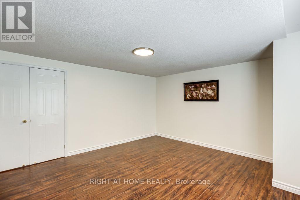 402 Lausanne Crescent, Waterloo, ON - Indoor Photo Showing Other Room