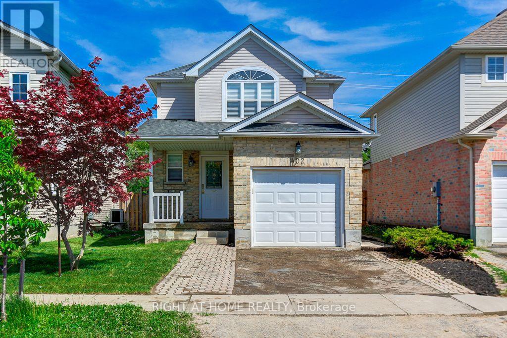 402 Lausanne Crescent, Waterloo, ON - Outdoor