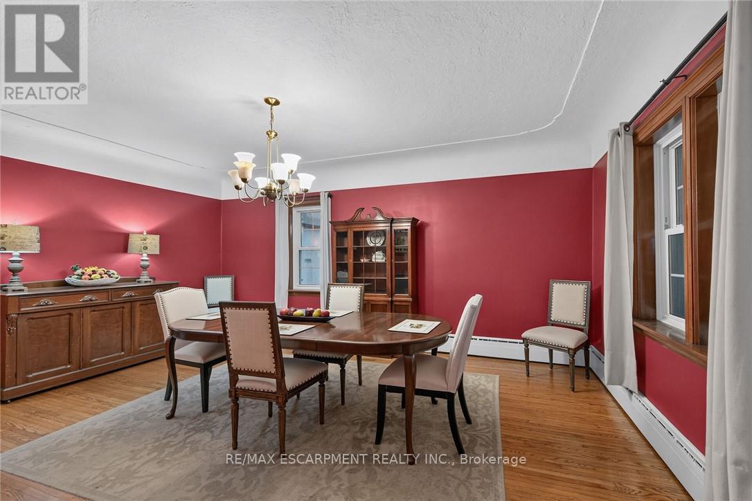 2250 56 Highway, Hamilton, ON - Indoor Photo Showing Dining Room